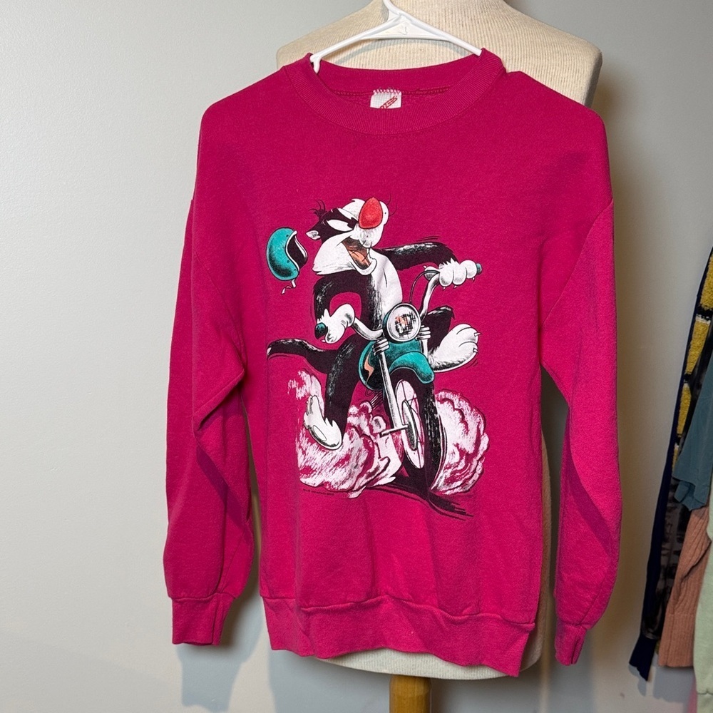 Vintage 1993 looney tunes Sylvester the cat Jerzees Vibrant Pink Sweatshirt